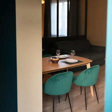 Aura Aparthotel